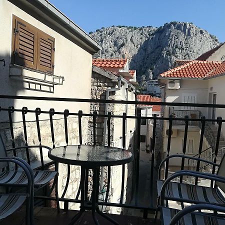 Apartman Brzovic Omis Bagian luar foto