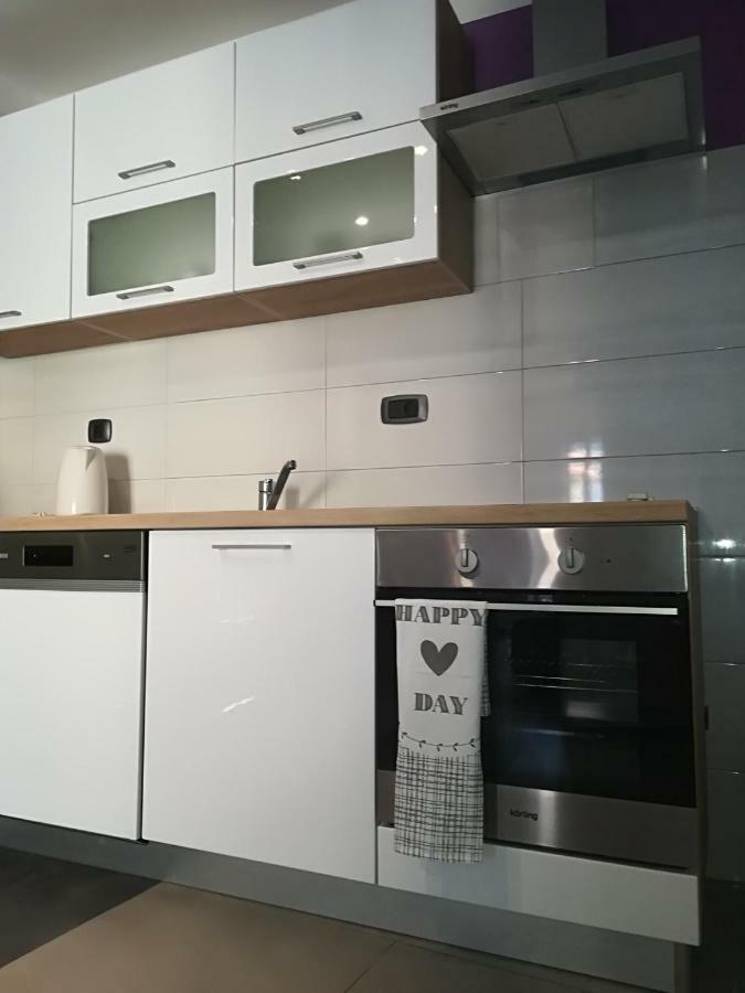 Apartman Brzovic Omis Bagian luar foto
