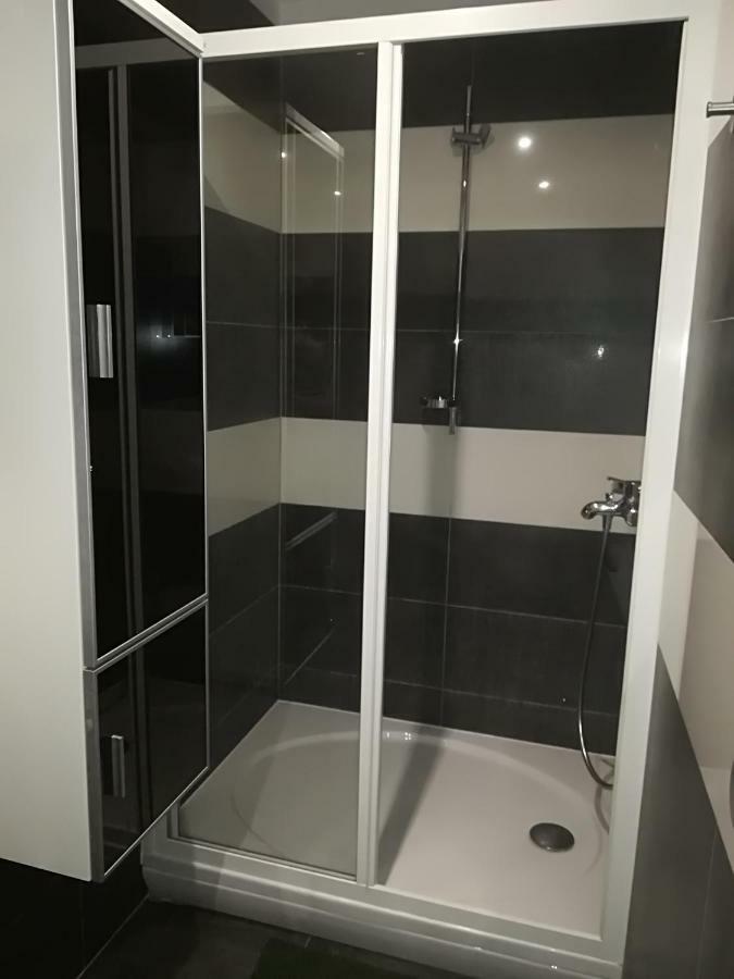 Apartman Brzovic Omis Bagian luar foto